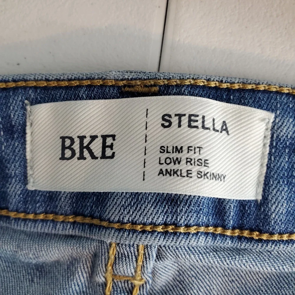 BKE Stella Low Rise Ankle Skinny Jeans Medium Wash Distressed Size 29 Casual